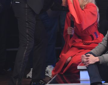 El beso de Marcelo Tinelli con Guillermina Valdés