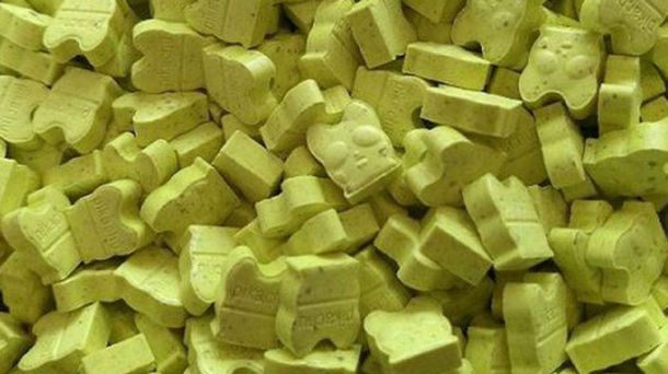 Detuvieron a un colombiano con 7 mil pastillas de éxtasis en Ezeiza.