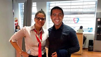 Riquelme, uno de los que cayeron en la broma de la empleada Riquelme, uno de los que cayeron en la broma de la empleada