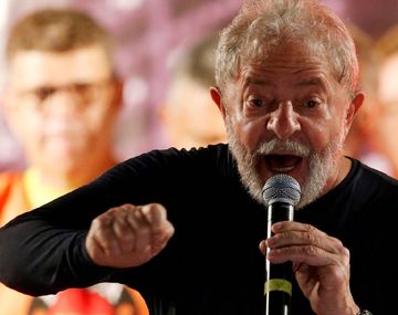 Lula participará este sábado de una misa en memoria de su esposa