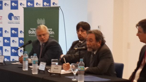 El ex juez Garzón pidió que se estudie el origen y formación de los fondos buitre