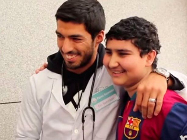 El día que Luis Suárez le cumplió el sueño a un chico con cáncer