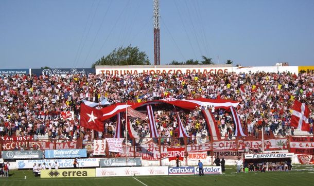 Suspenden un partido de la B por temor a choque entre barras