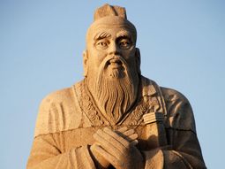 Confuncio sentó las bases del confucianismo, convirtiéndose en uno de los referentes del pensamiento en Occidente. Confuncio sentó las bases del confucianismo, convirtiéndose en uno de los referentes del pensamiento en Occidente.