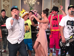 Tini Stoessel bailó con El Pepo en lo de Mirtha. Tini Stoessel bailó con El Pepo en lo de Mirtha.