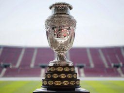 Bicampeón de América y leyenda de Chile, este exjugador colgó los botines y se metió de lleno en el mundo del pádel. Bicampeón de América y leyenda de Chile, este exjugador colgó los botines y se metió de lleno en el mundo del pádel.