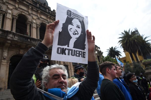 Marcha en apoyo a Cristina Kirchner en Tucumán