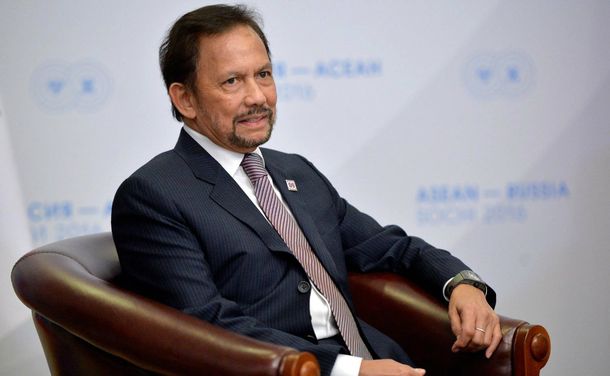 El sultán de Brunei está satisfecho con la implementación de la Sharia en el país