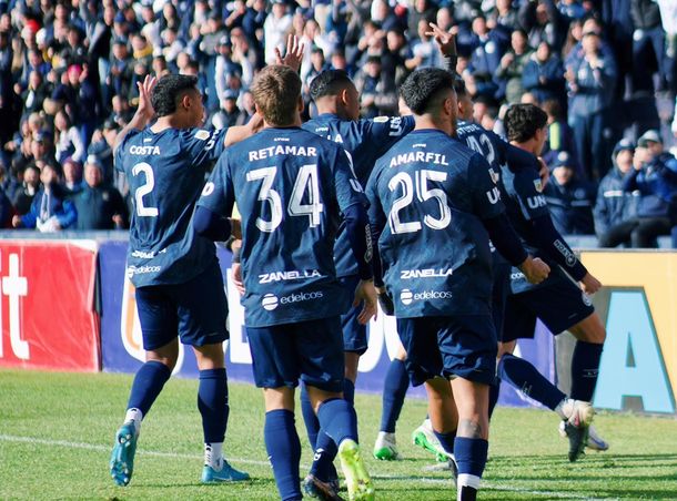 Independiente Rivadavia vs Sarmiento por el Torneo Apertura: horario, formaciones y TV