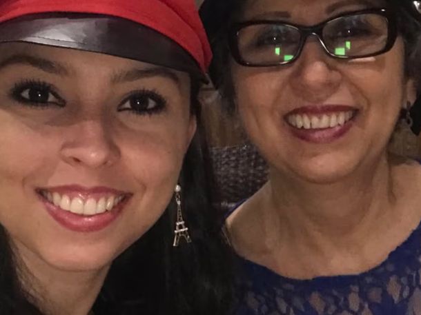 Maria Vilma das Dores Cascalho da Silva Bosco (dcha.) con su hija (izq.)