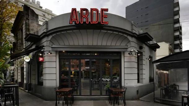 Este bodegón se encuentra en Villa Urquiza. Este bodegón se encuentra en Villa Urquiza.