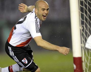 Bajo la sombra de Aimar: el regreso que el hincha de River no esperaba