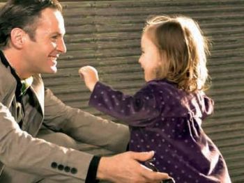 La extraña enfermedad de la hija de Axel afecta en gran parte a menores de 5 años
