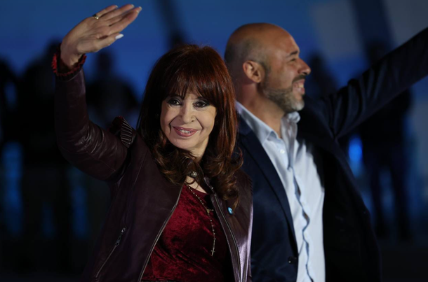 Estalla en redes: Milei, si tenés tanto huevo, competí con Cristina en las urnas que te...