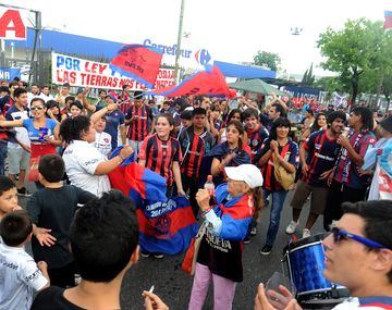 {altText(,#VolvemosABoedo Los hinchas de San Lorenzo juntaron más de $2 millones )}