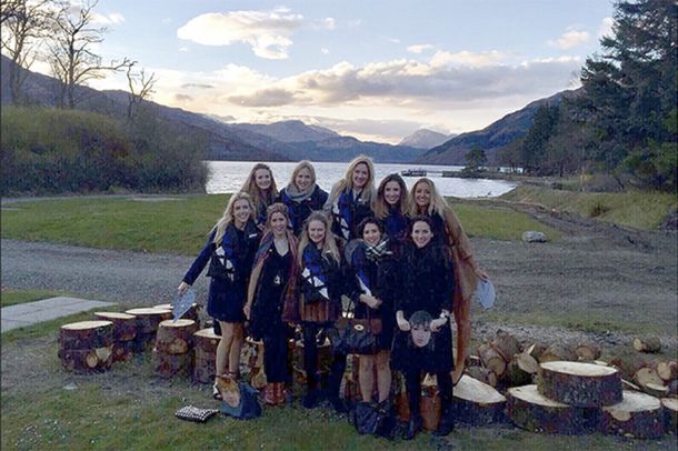 Despedida de solteras de terror: el escalofriante detalle que descubrieron en una foto