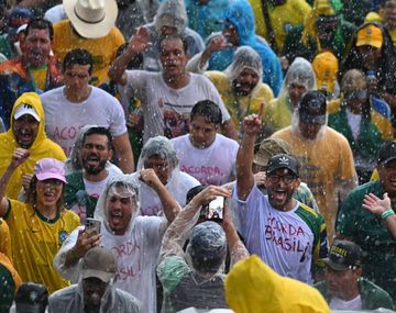 Un rayo alcanzó a manifestantes en una marcha a favor de Bolsonaro