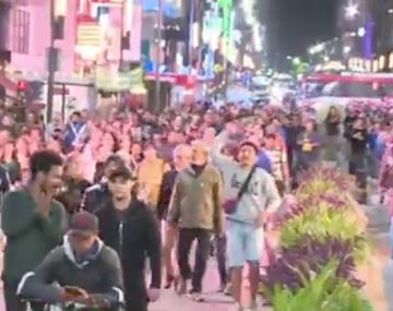Impresionante caravana a Plaza de Mayo contra la represión del Gobierno