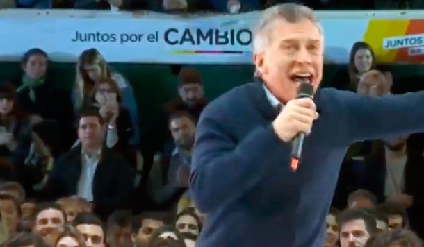 El efusivo cierre de campaña porteña de Macri en Ferro: ¡No se inunda más, carajo!