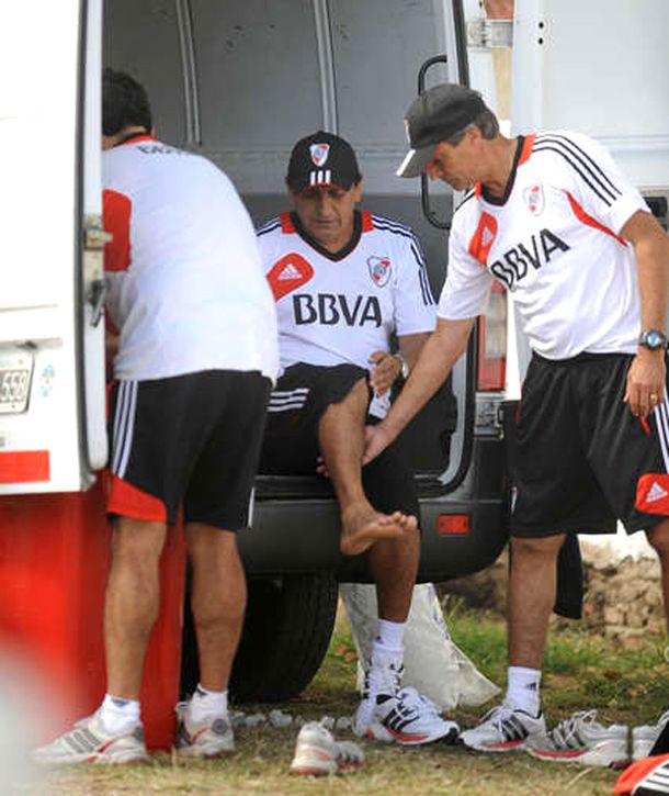 Se lesionó Ramón Díaz en el entrenamiento de River