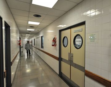 En medio de una discusión familiar arrojó por la ventana a su hija