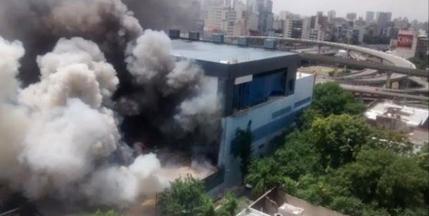 Susto en Canal 13 y TN por un incendio en las instalaciones de Constitución