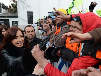 Lo que me importa es que las represas se hagan, dijo CFK