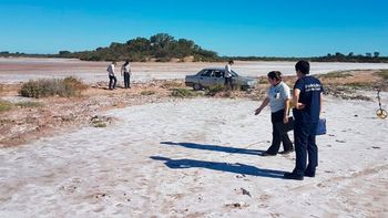 La mujer fue hallada en el auto en el que viajaba La mujer fue hallada en el auto en el que viajaba