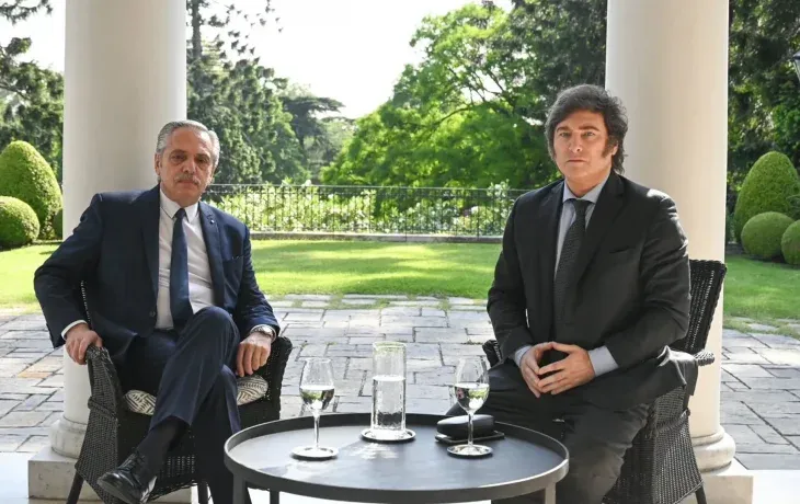 La foto de Javier Milei junto a Alberto Fernández en Olivos