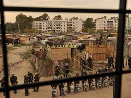 continua el derribo de viviendas en la villa papa francisco de lugano continua el derribo de viviendas en la villa papa francisco de lugano