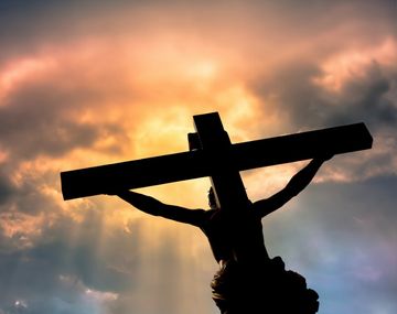 Qué conmemora el Viernes Santo el cristianismo y qué práctica representativa se recrea