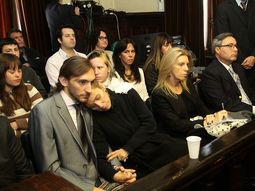 para la querella, mangeri engano a angeles rawson, abuso de ella y la mato para la querella, mangeri engano a angeles rawson, abuso de ella y la mato