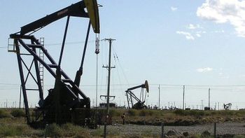 los petroleros inician un paro por tiempo indeterminado los petroleros inician un paro por tiempo indeterminado