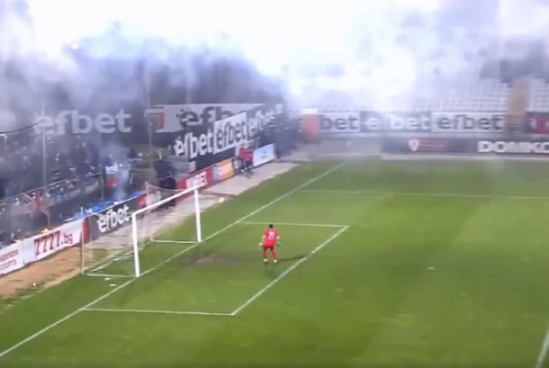 Escaptacula gol desde media cancha