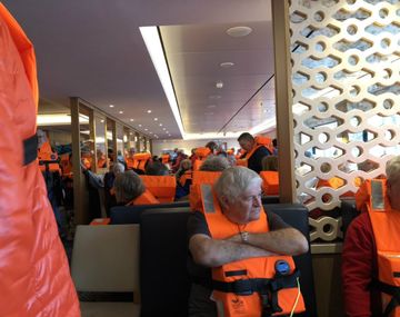 Al menos 1300 personas quedaron varadas en un crucero en las costas de Noruega