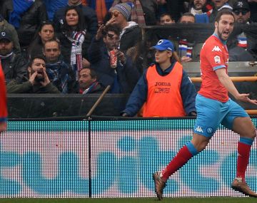 No hay quien lo pare: otro gol de Higuaín para el Nápoli puntero