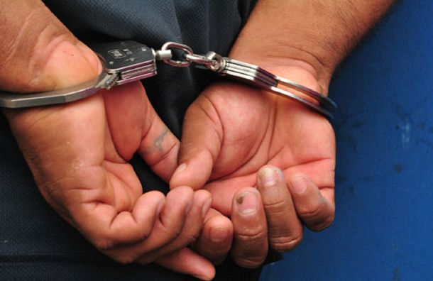 Llevaba un año prófugo y lo detuvieron cuando fue a visitar a su familia