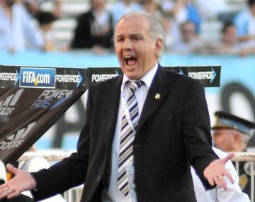 Sabella reaccionó: el exabrupto del DT argentino contra el árbitro turco