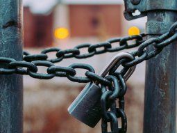 tras sortear todas las crisis del ultimo siglo, una empresa cerro luego de 2 anos de gestion libertaria tras sortear todas las crisis del ultimo siglo, una empresa cerro luego de 2 anos de gestion libertaria