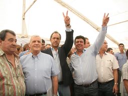 espinoza se anota para suceder a scioli en provincia espinoza se anota para suceder a scioli en provincia