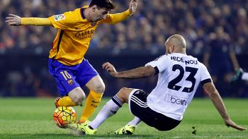 barcelona no lo pudo cerrar y el valencia le empato sobre el final en mestalla barcelona no lo pudo cerrar y el valencia le empato sobre el final en mestalla