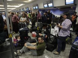 Los pasajeros, varados en Aeroparque