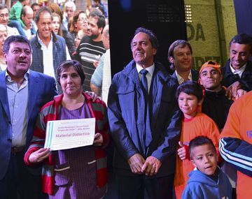 Scioli aseguró a intendentes radicales una buena relación