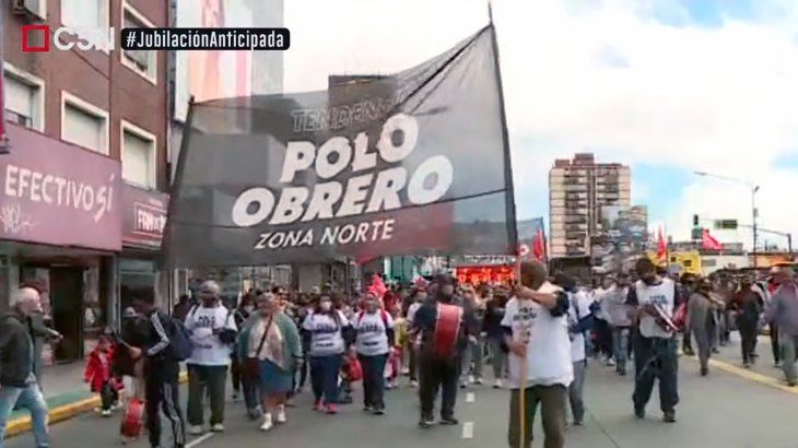 La Ciudad, sitiada por la izquierda: manifestantes cortan Puente Pueyrredón, Puente Saavedra y en Liniers
