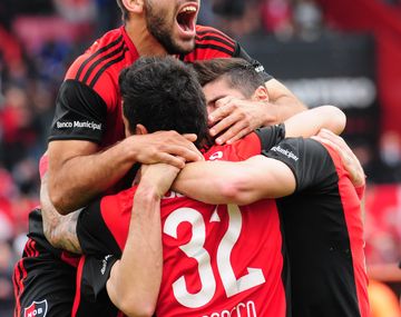 Newells ganó en Tucumán y es puntero