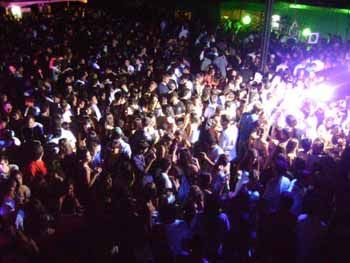 Fiestas clandestinas recaudan $1,5 milllones por noche