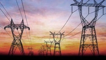 el gobierno privatizo transener, la mayor transportadora de energia electrica del pais, por u$s356 millones el gobierno privatizo transener, la mayor transportadora de energia electrica del pais, por u$s356 millones