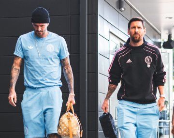 La reacción de Messi y De Paul al enterarse del gol de Racing en plena entrada en calor