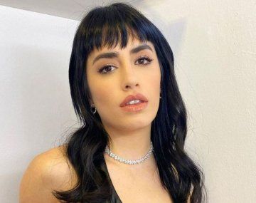 Lali Espósito enciende las redes con una microbikini negra en un yate desde México