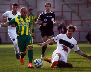 Aldosivi y Nueva Chicago volverán a verse las caras, pero esta vez para definir un ascenso (Foto de archivo)